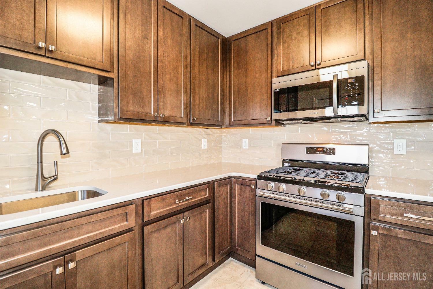 Property Photo: 298 Central Avenue 5A NJ 08817