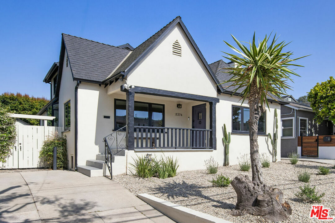 Property Photo: 2374 Edgewater Ter CA 90039