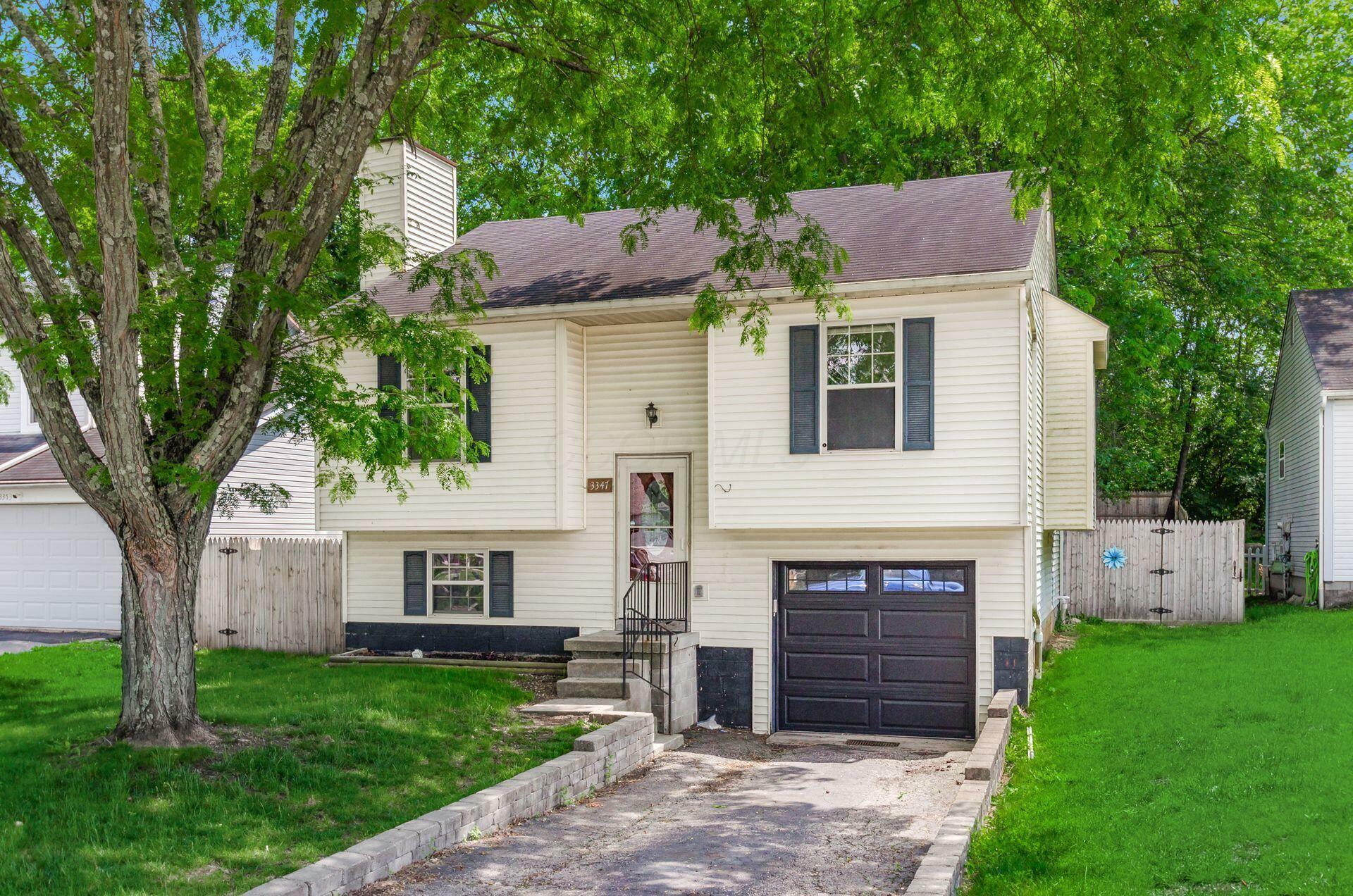 Property Photo: 3347 Whitfield Drive OH 43068