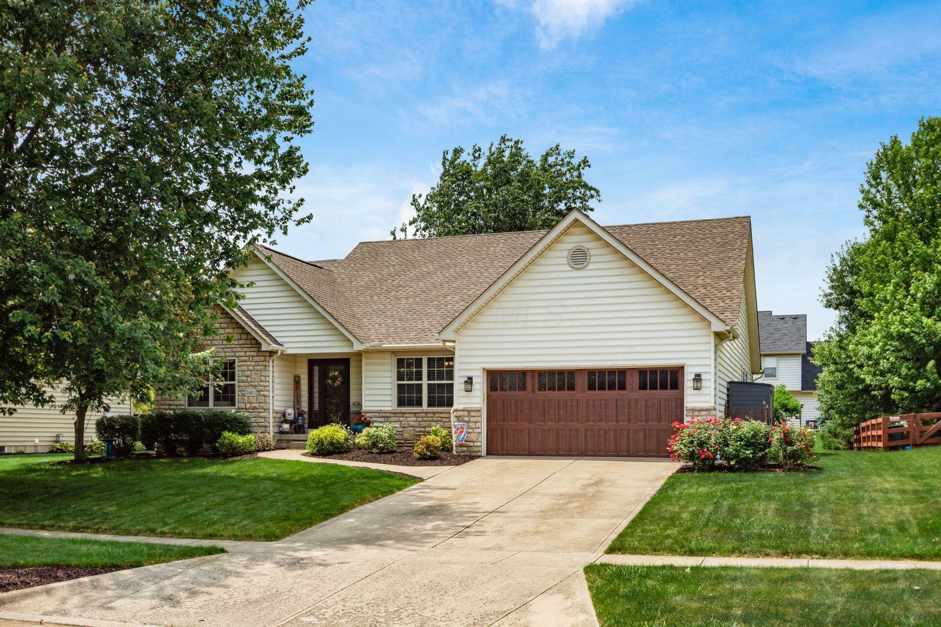 Property Photo: 2461 Abbey Knoll Drive OH 43035