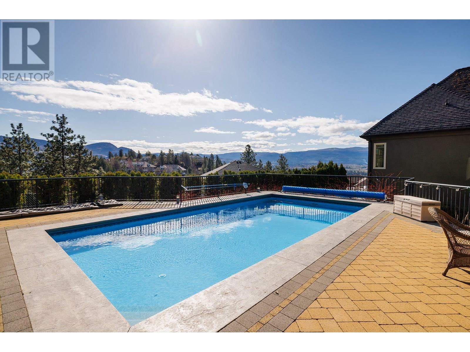 Property Photo: 2376 Nahanni Court BC V1V 1N1