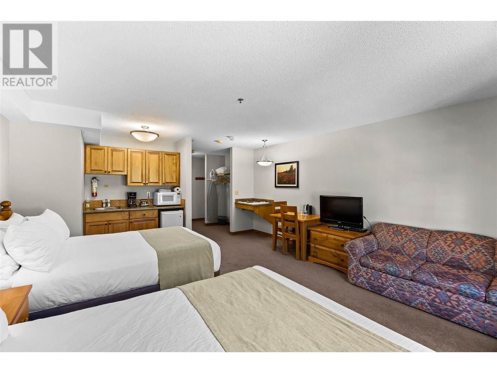 Property Photo: 3160 Creekside Way 312 BC V0E 5N0