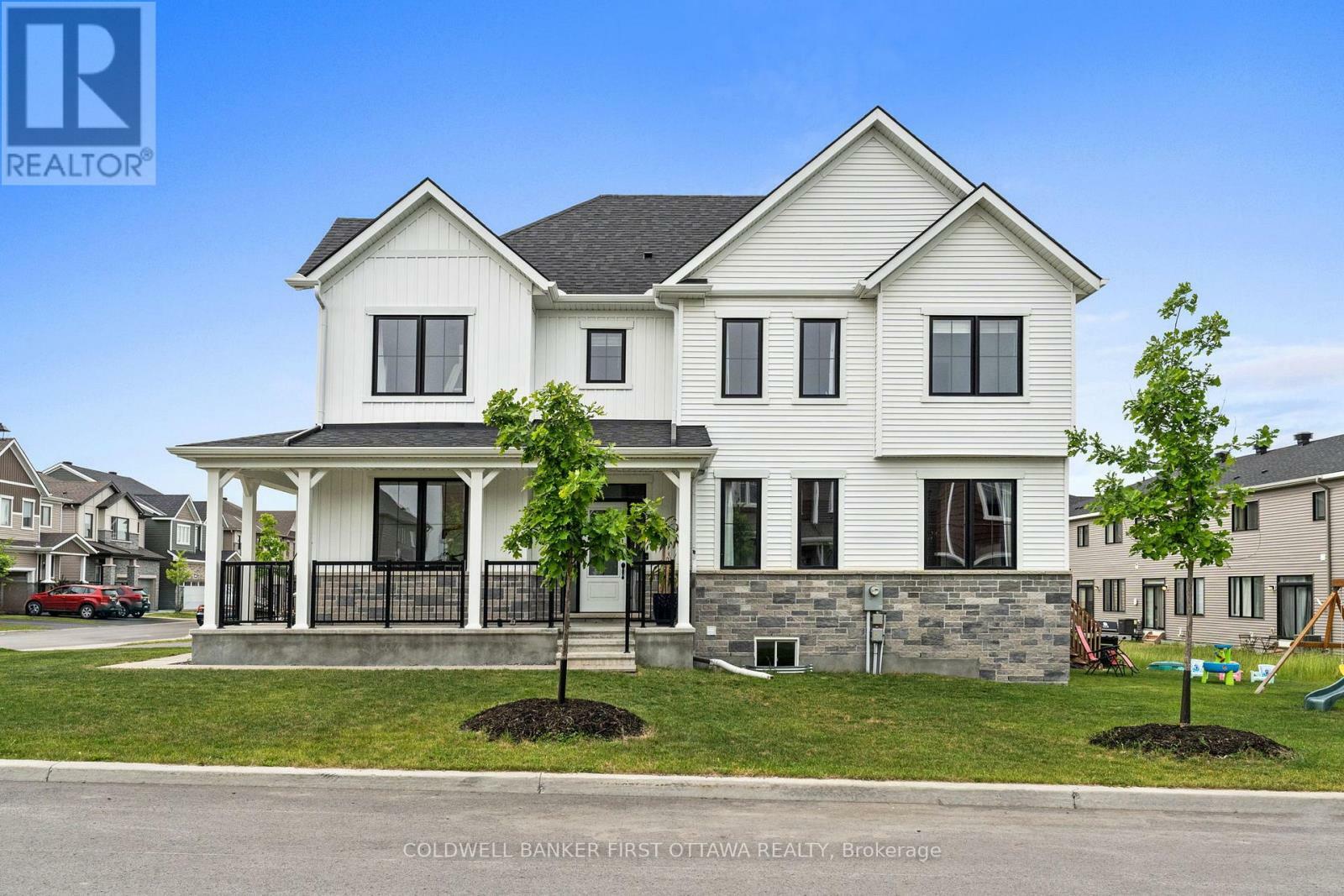 Property Photo: 10 Racemose Street ON K2J 6Z9