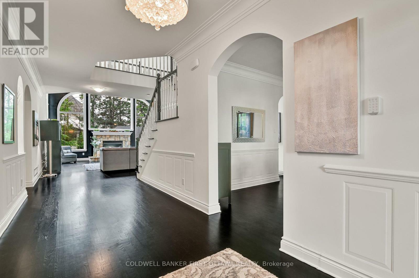 Property Photo: 18 Cypress Gardens ON K2S 1W6