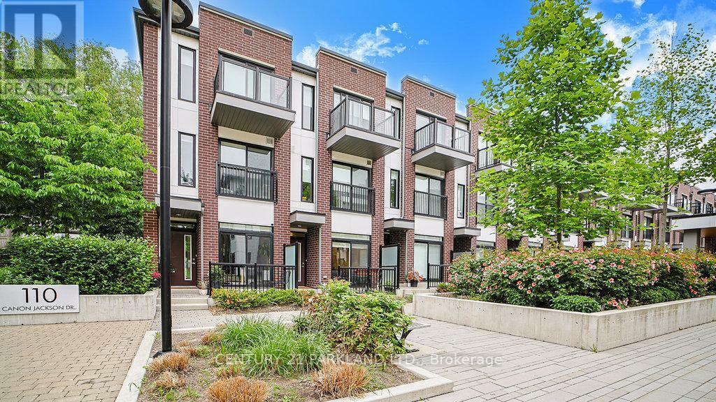 Property Photo: 110 Canon Jackson Drive 102 ON M6M 3Z4