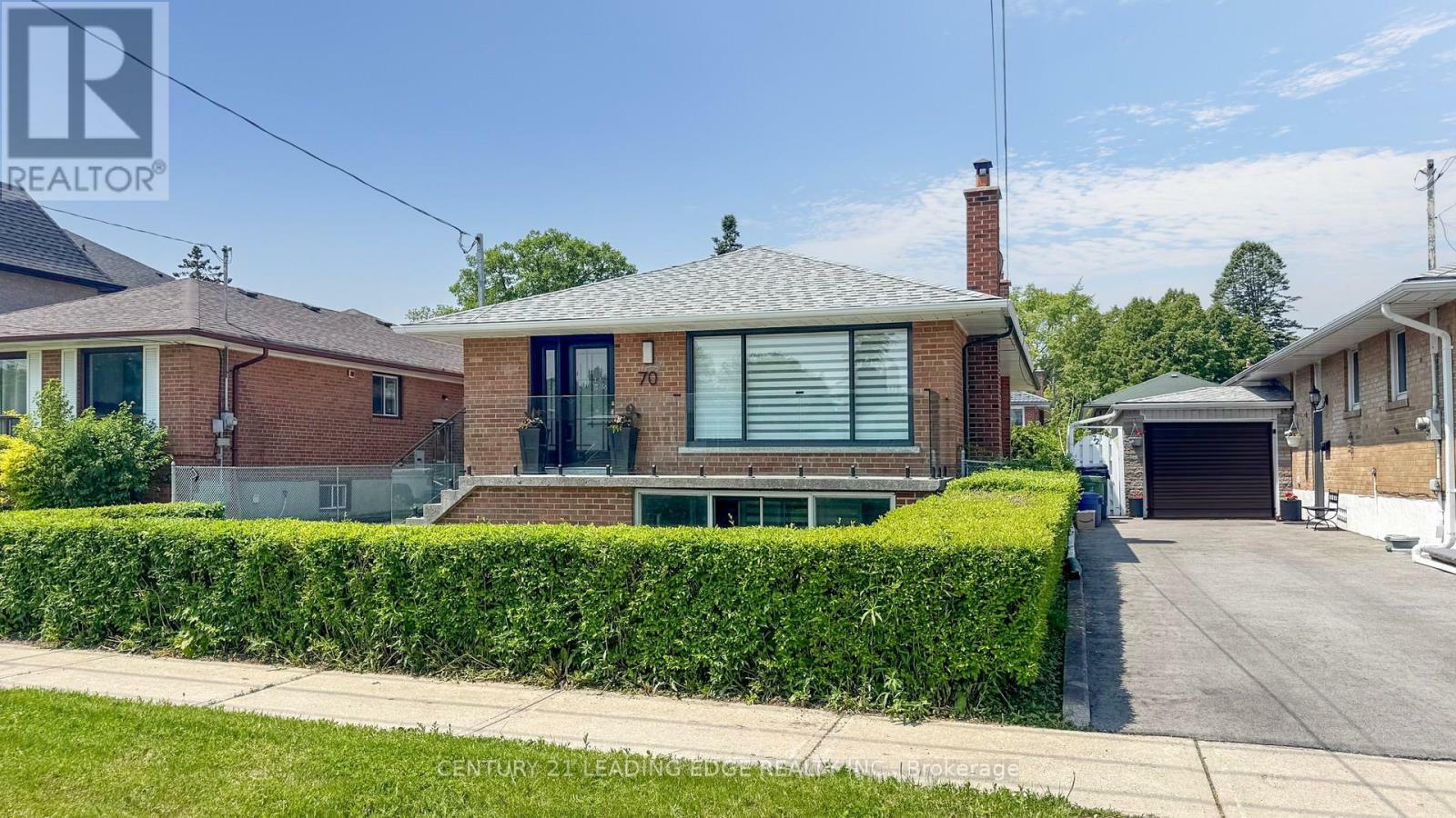 Property Photo: 70 Wexford Boulevard ON M1R 1L3
