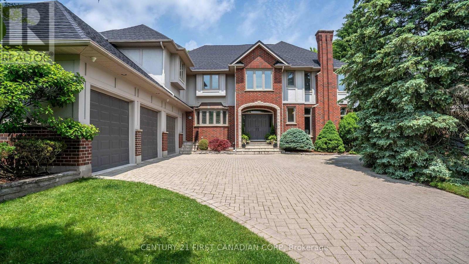 47 Woods Edge Close  London South (South C) ON N6K 4K8 photo