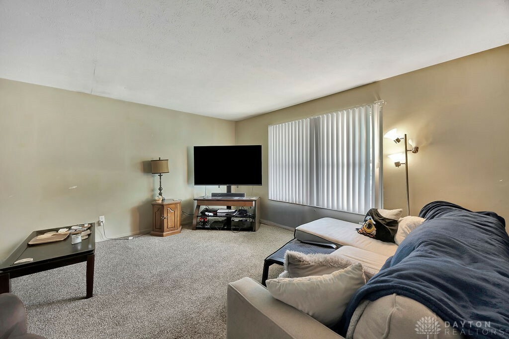 Property Photo:  1024 Arrowhead Drive  OH 45056 
