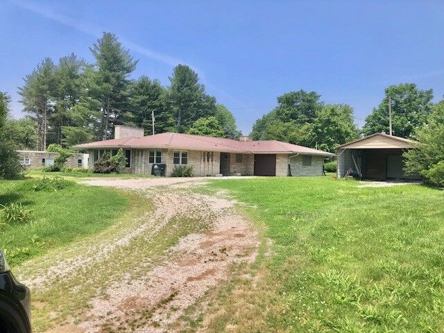 Property Photo:  900 W Cumberland Road  IL 62458 
