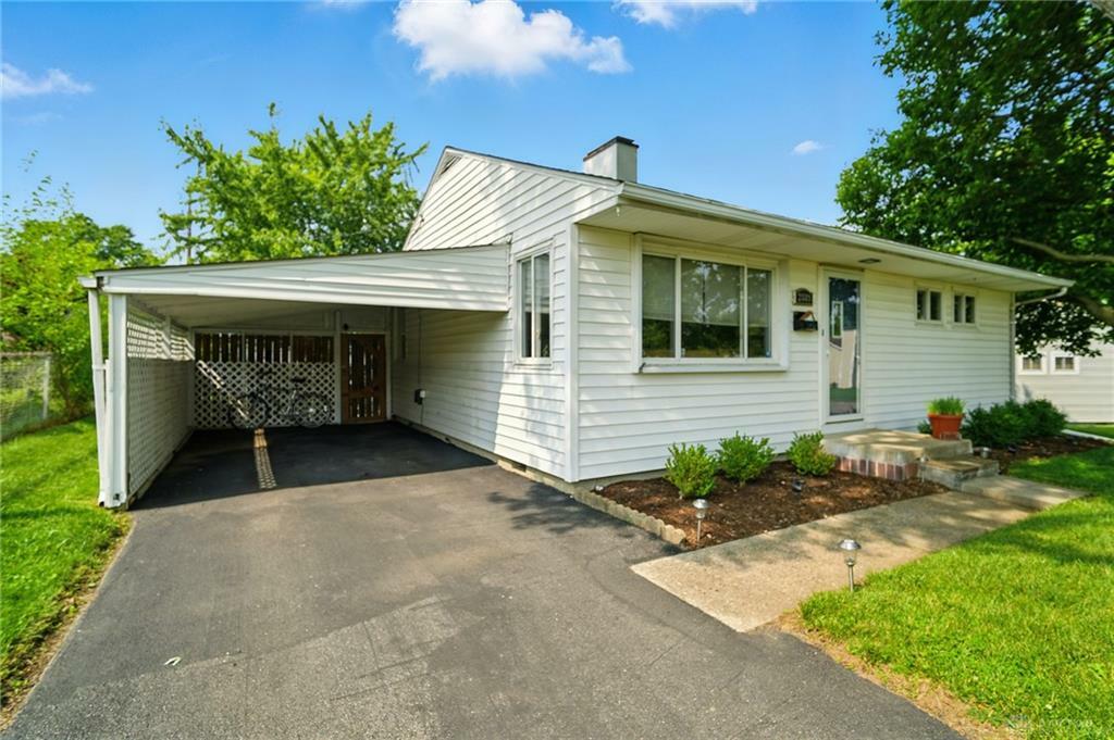 Property Photo: 2389 Fields Avenue OH 45420