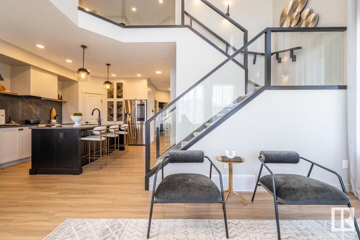Property Photo:  142 Sunland Way  AB T8H 2X7 