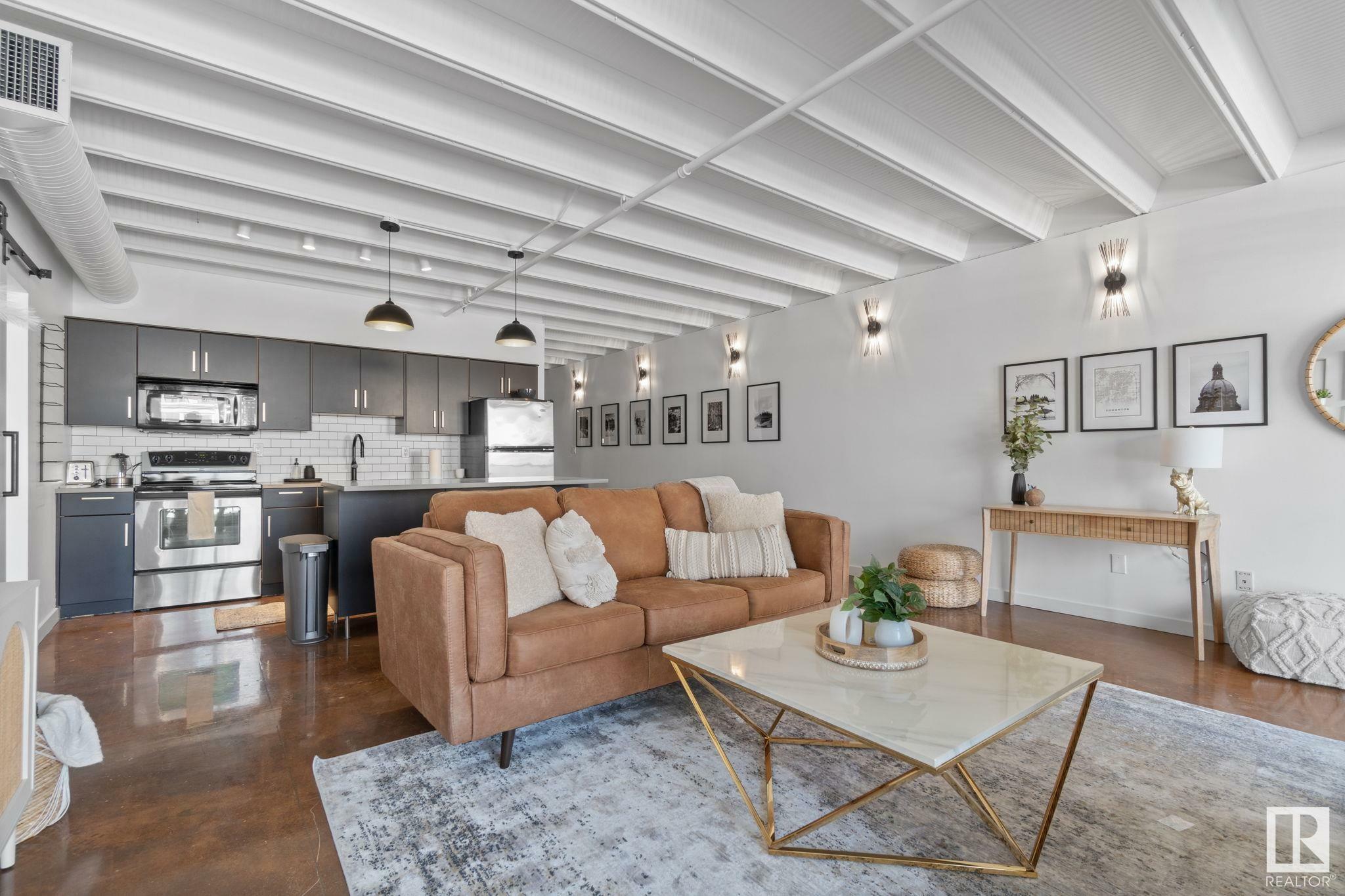 Photo de la propriété: 10309 107 Street NW 220 AB T5J 1K3