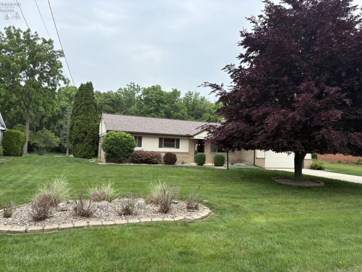 Property Photo: 4371 E Linda Dr OH 43452