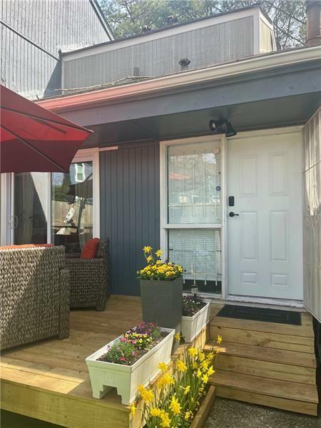 Property Photo: 1044 Mariners Court GA 30083