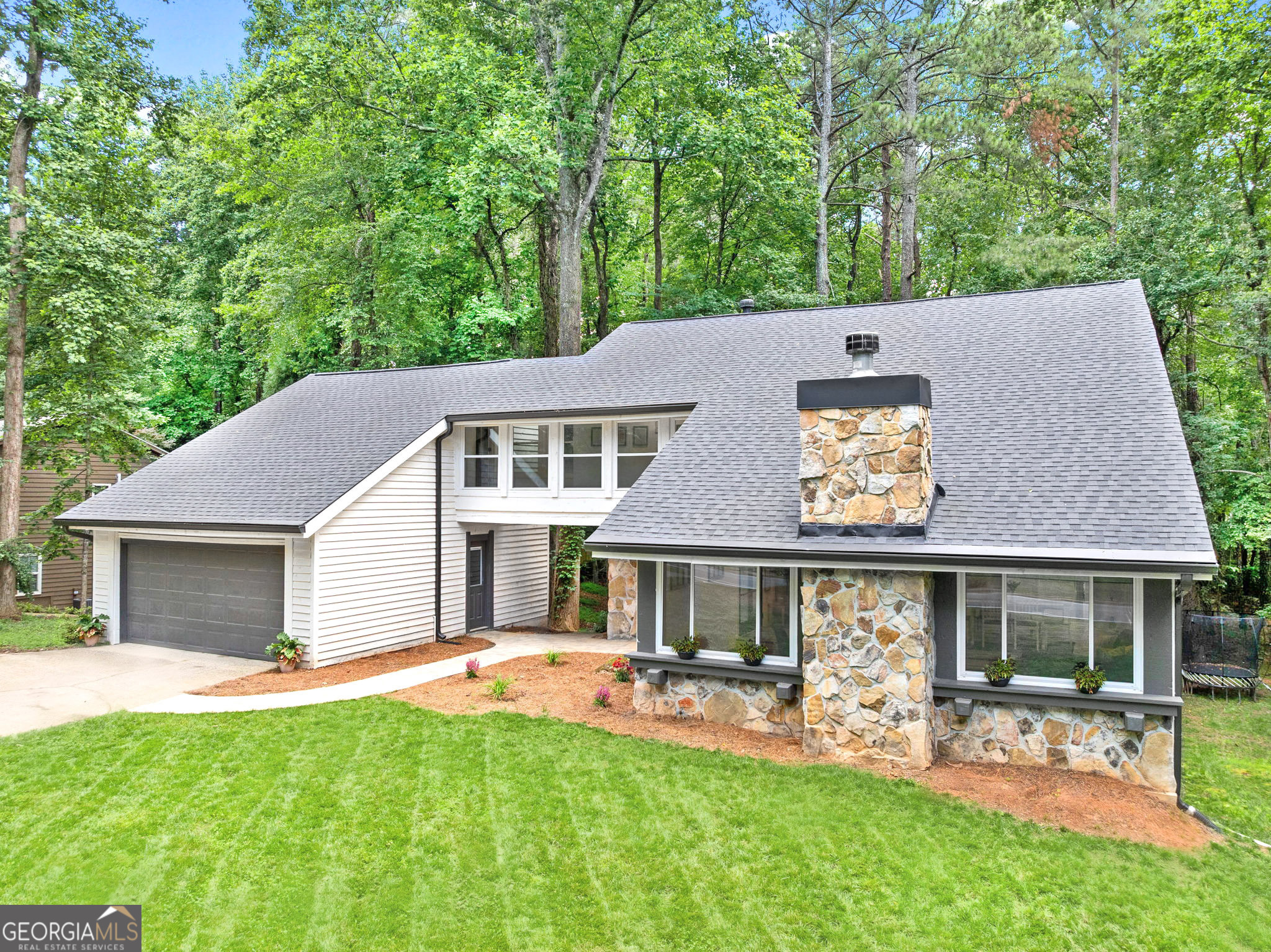 Property Photo: 2435 Roxburgh Drive GA 30076