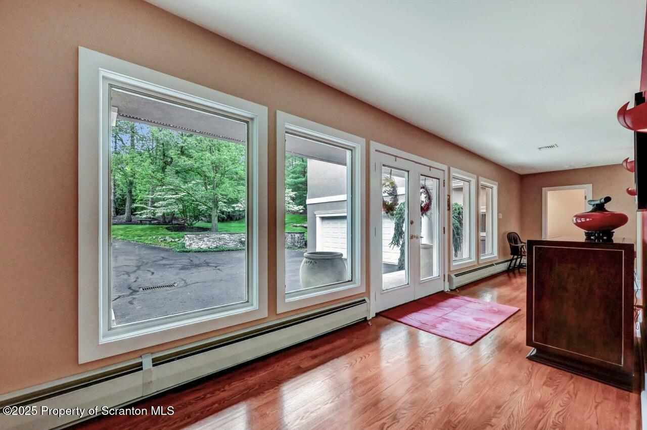 Property Photo: 119 Glenmaura Drive PA 18507