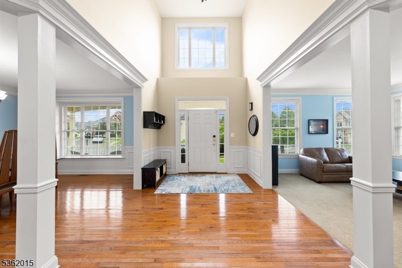 Property Photo: 1 Cottonwood Ct NJ 08809