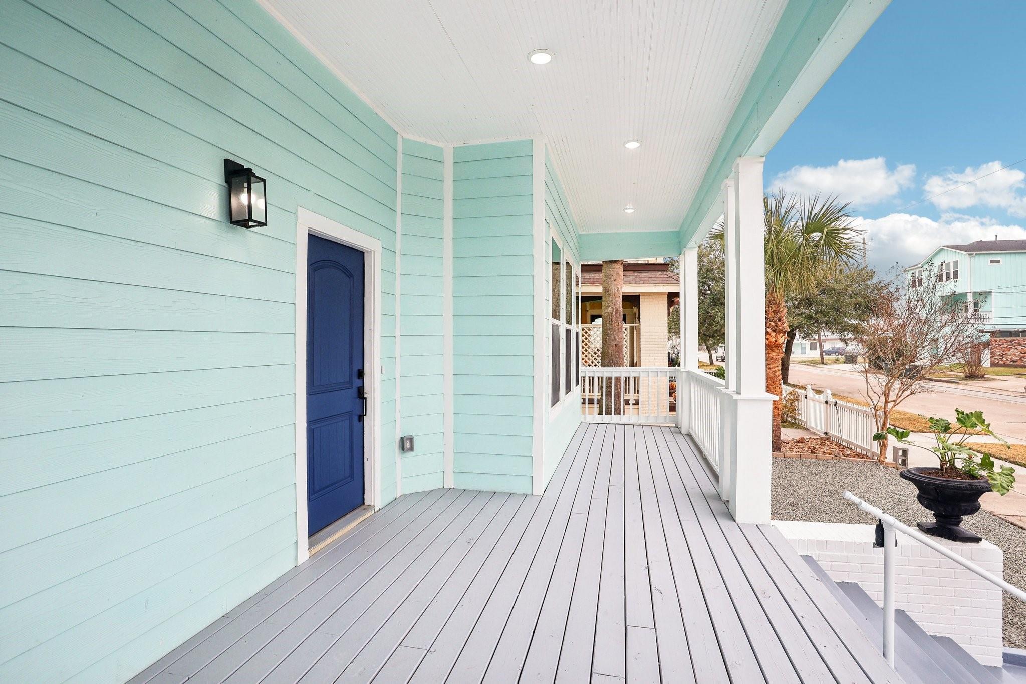 Property Photo:  2328 Bernardo De Galvez Avenue  TX 77550 