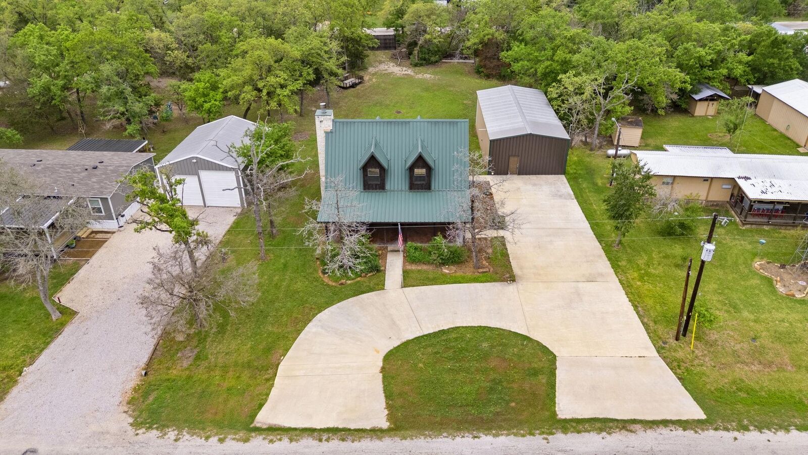 Property Photo:  4706 County Road 415  TX 77879 