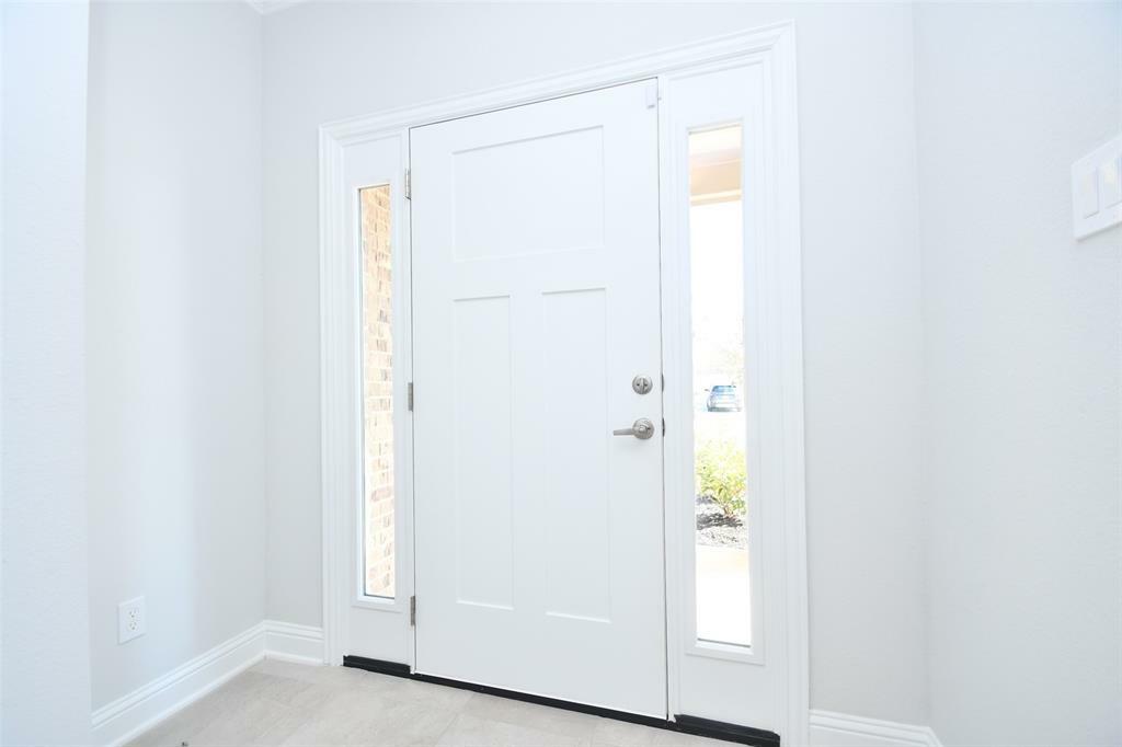 Property Photo: 433 Aurora Creek Lane TX 77493