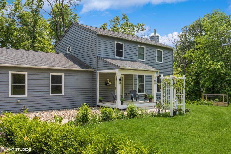 Property Photo: 2540 NE Overview Drive IA 52333