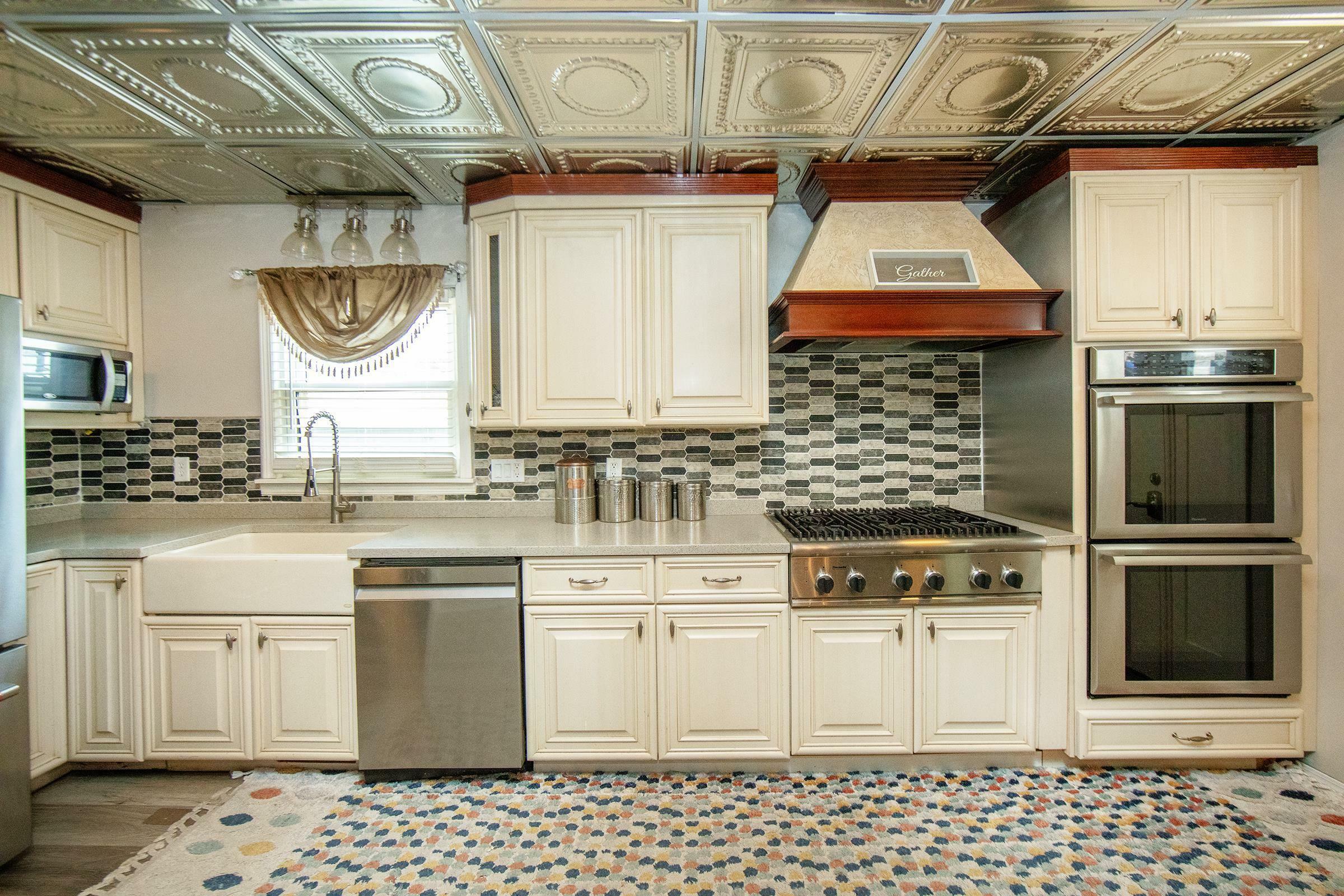 Property Photo: 203 SE 4th Street IA 50677
