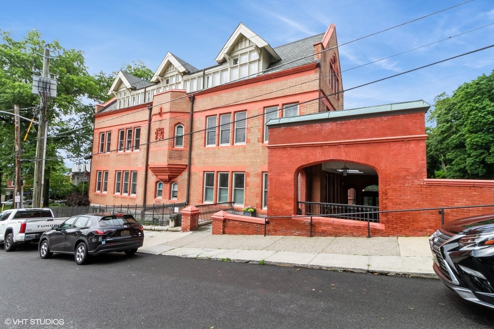 Property Photo: 18 N Broadway 204 NY 10591