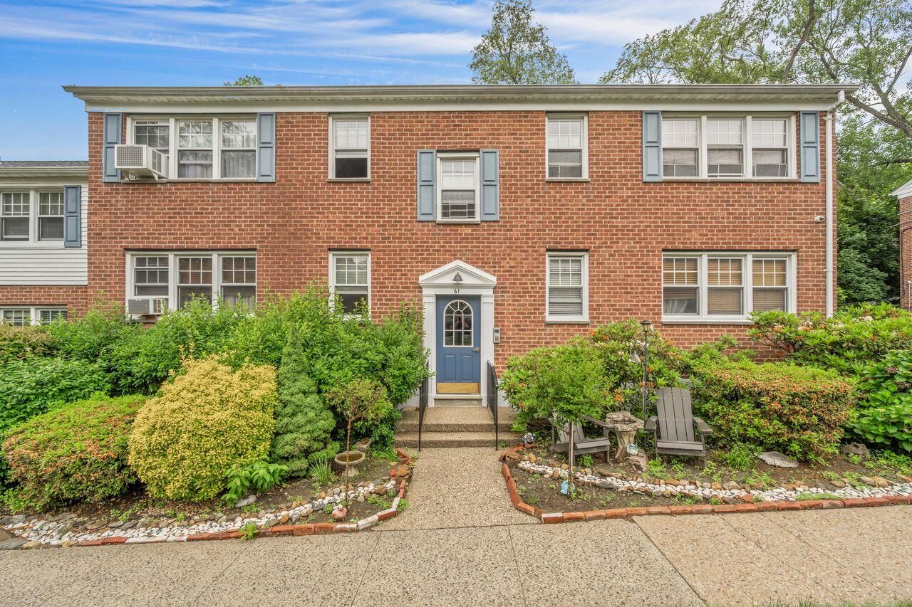 Property Photo: 61 Columbus Ave 1B NY 10604