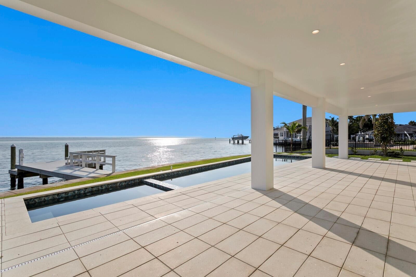 Property Photo:  2087 Michigan Avenue NE  FL 33703 