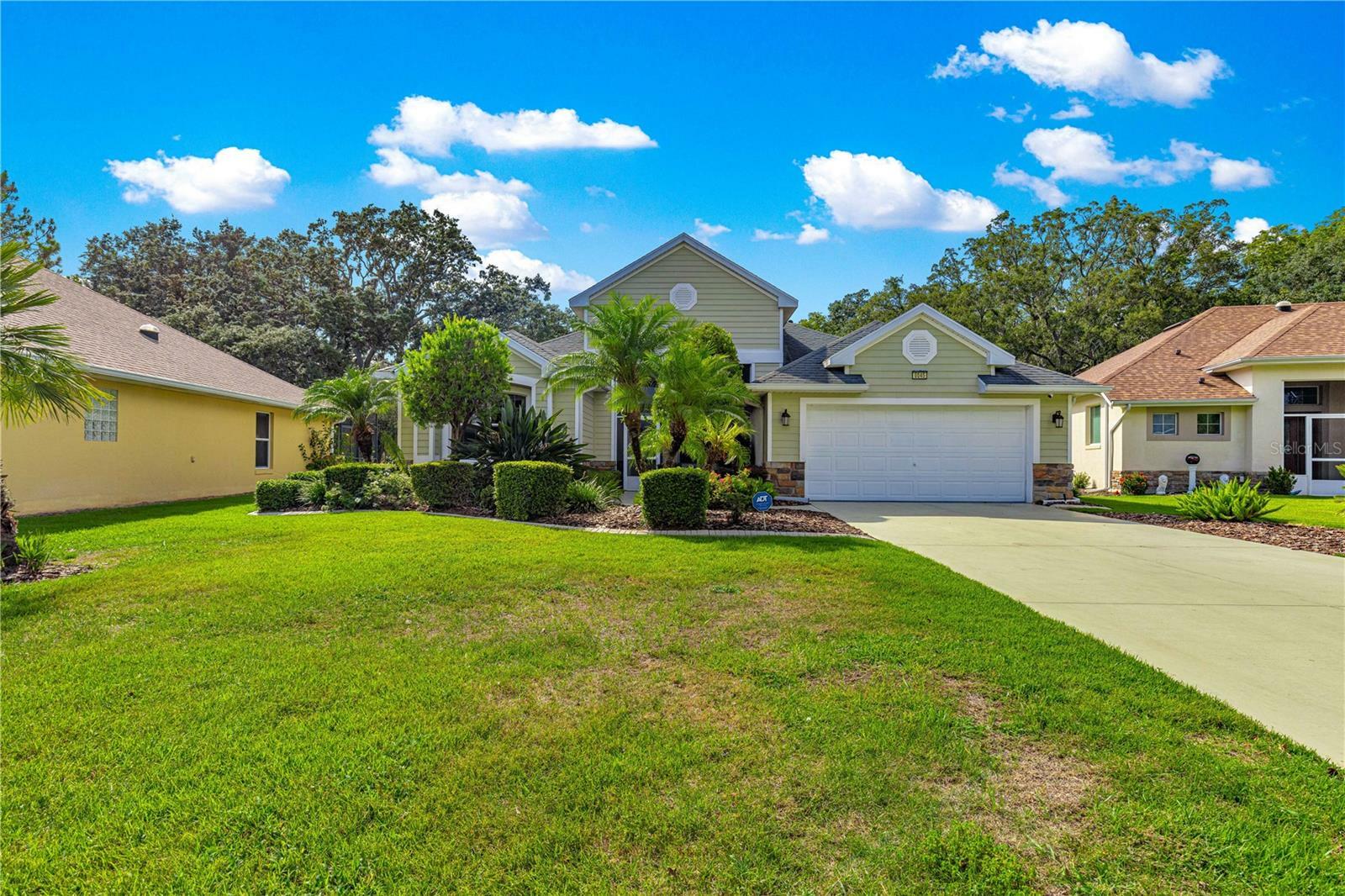 Property Photo: 8045 Waterbury Way FL 32757