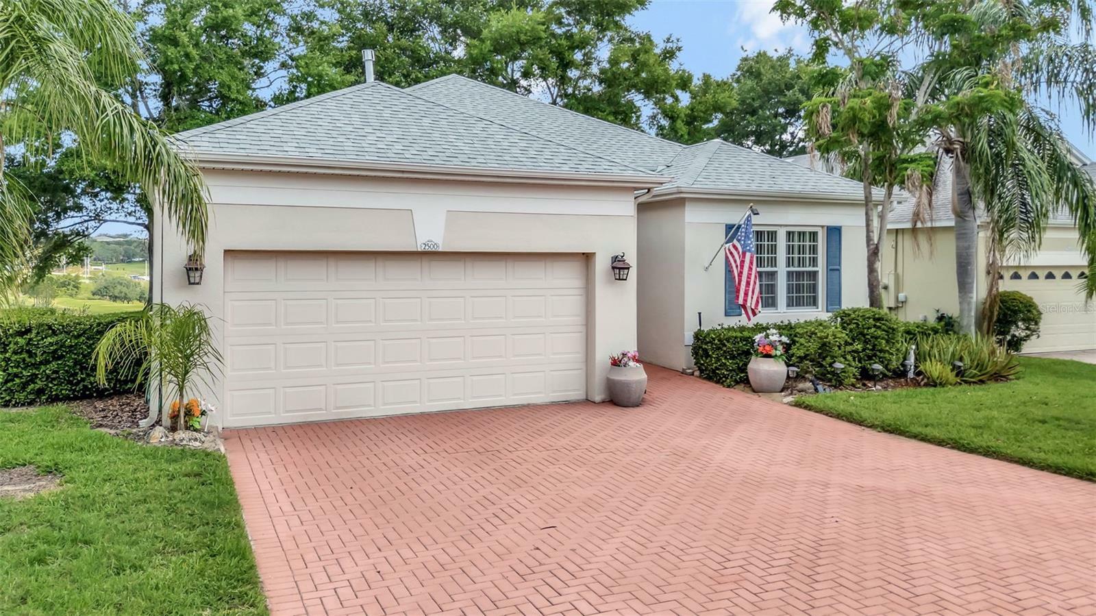 Property Photo: 2500 Castle Pines Street FL 34711