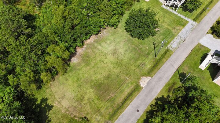 Property Photo:  111 Pine Ridge Drive  MS 39576 