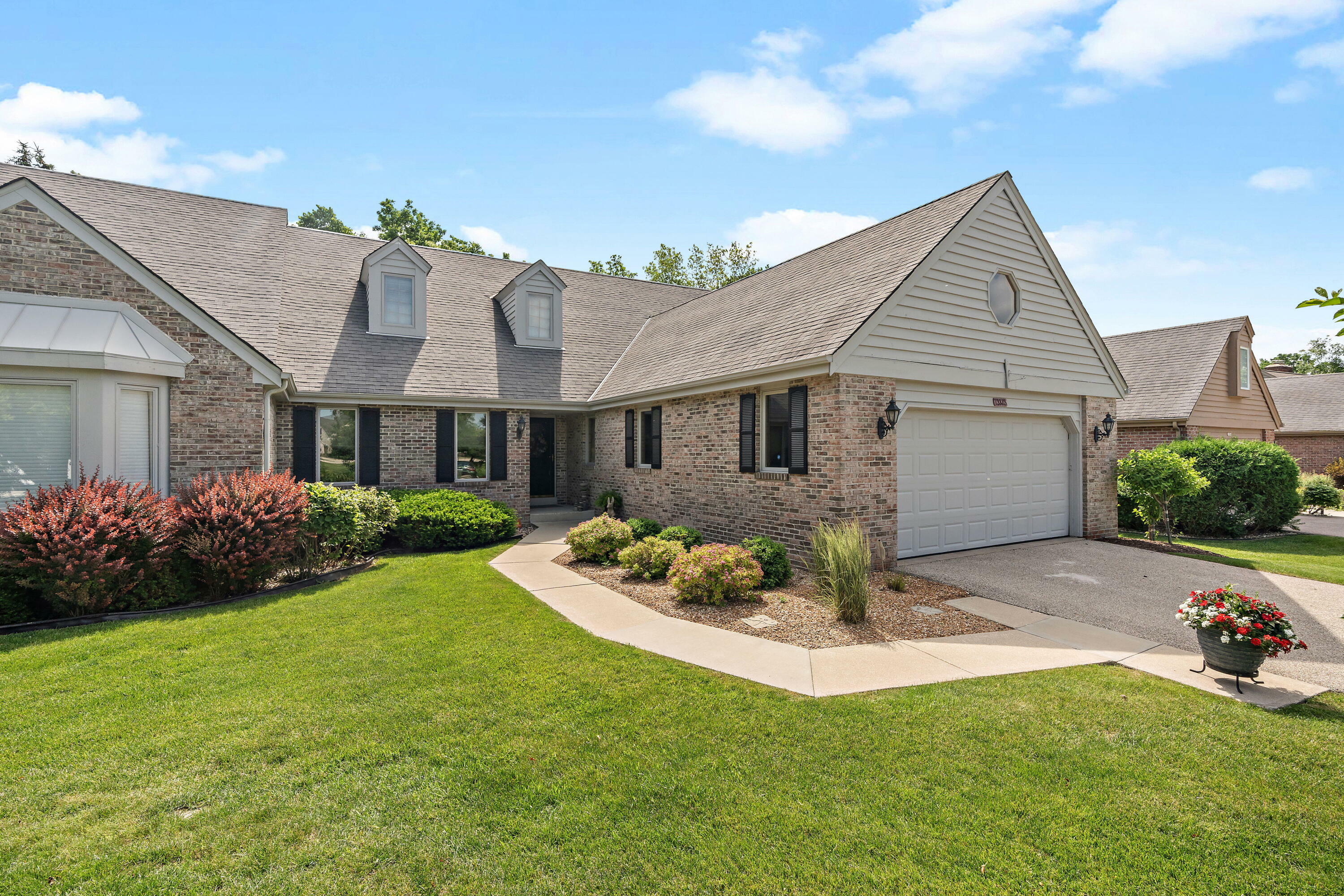 Property Photo: 12332 N Golf Dr WI 53092