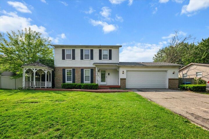 2144 Stanford Drive SE  Kentwood MI 49508 photo