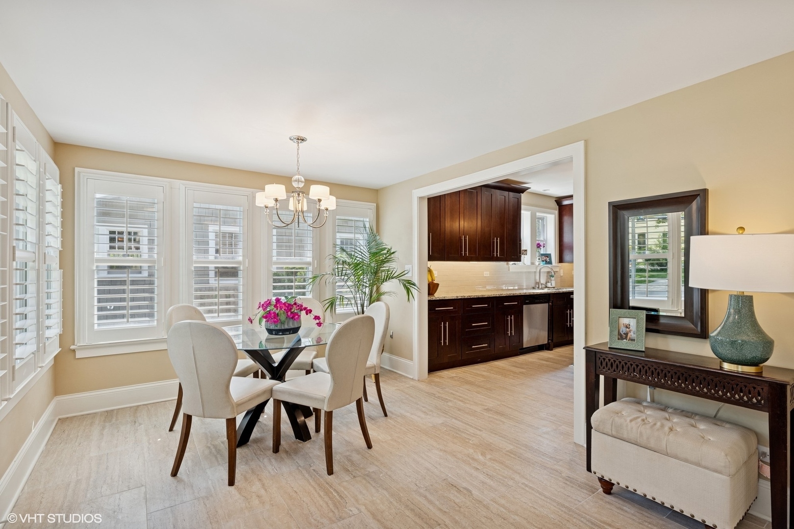 Property Photo: 215 W Fremont Street IL 60004