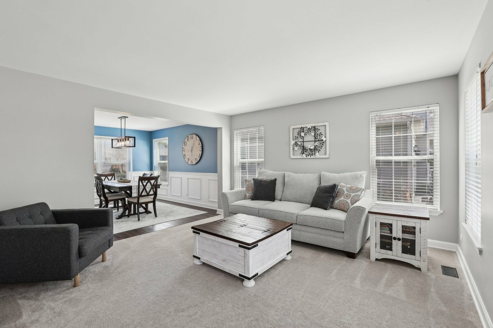 Property Photo: 11176 Fleetwood Street IL 60142
