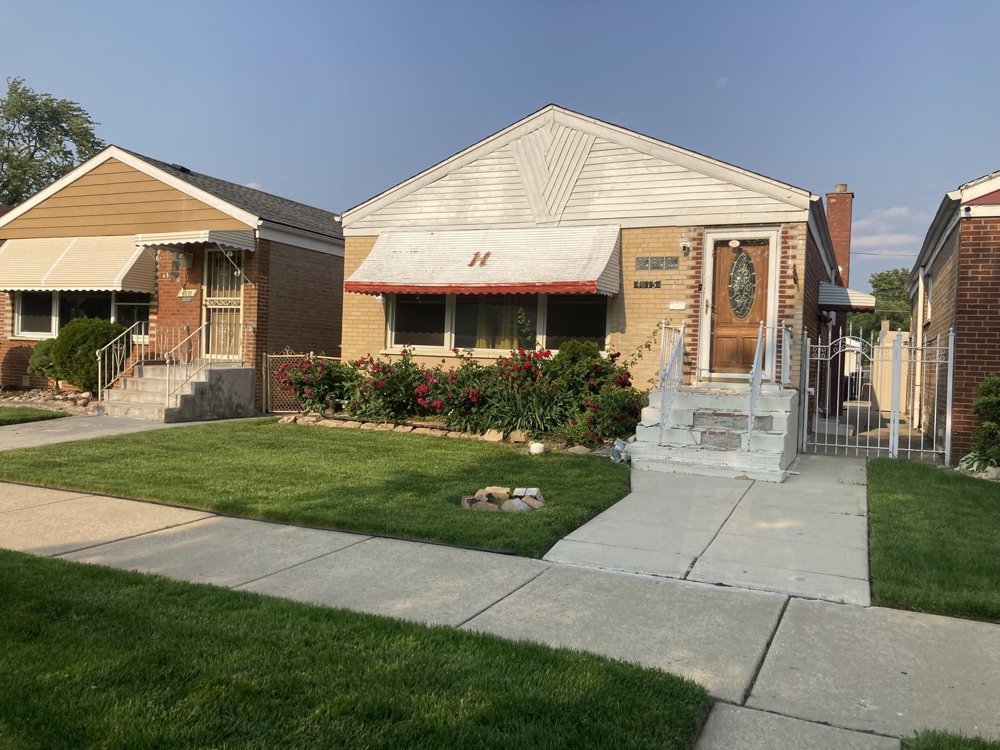 Property Photo: 4615 S Lawler Avenue IL 60638