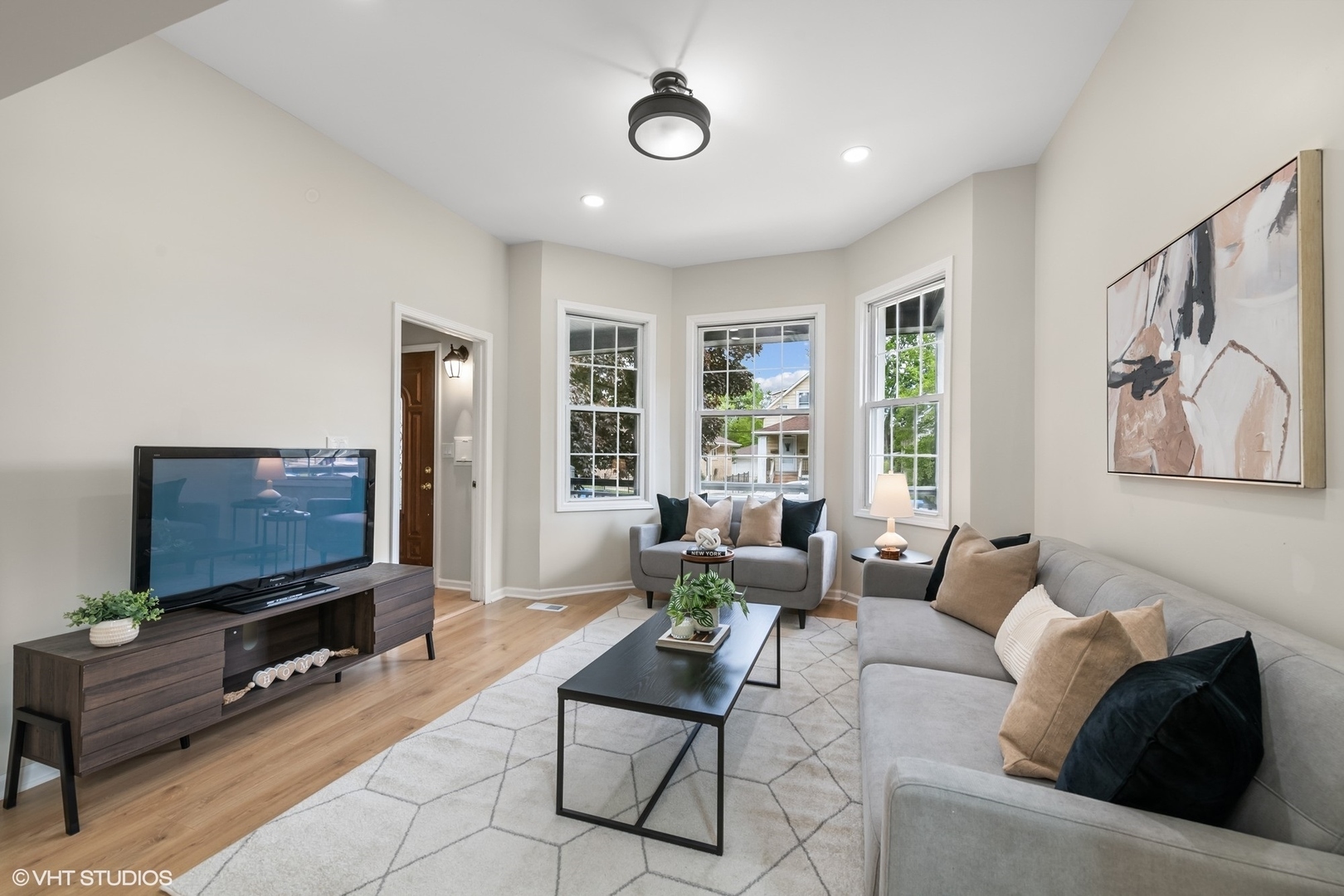 Property Photo: 6317 W Cuyler Avenue IL 60634