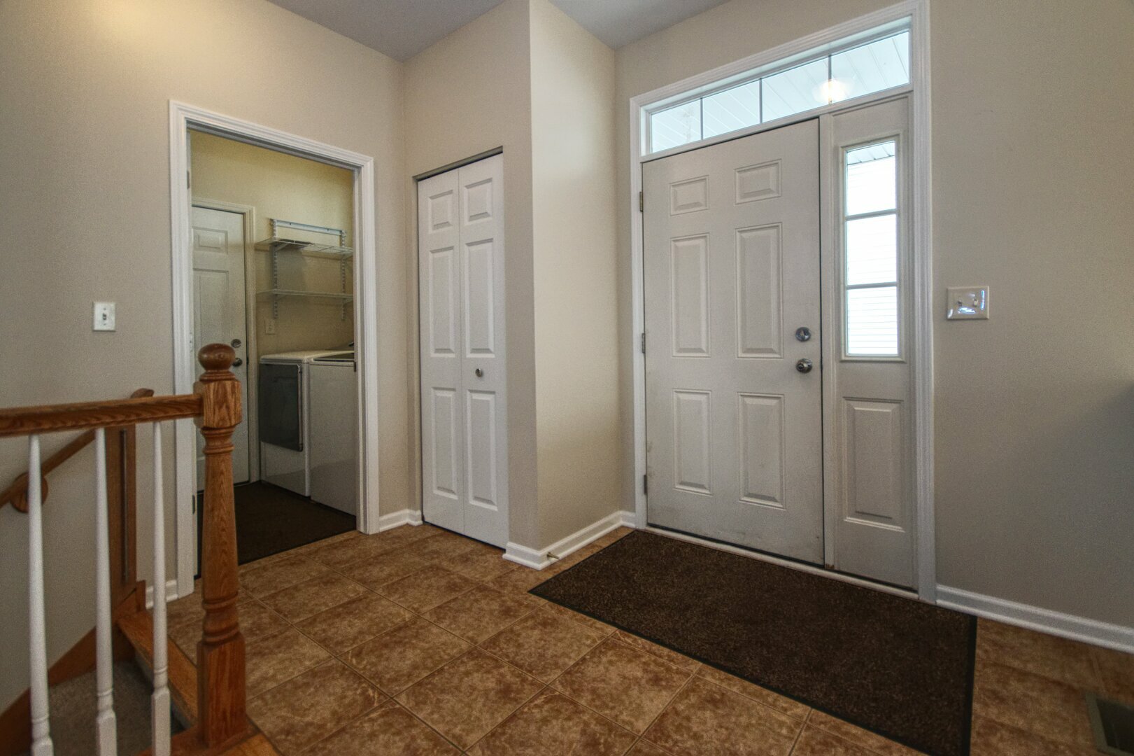 Property Photo:  1612 Augusta Lane  IL 60404 