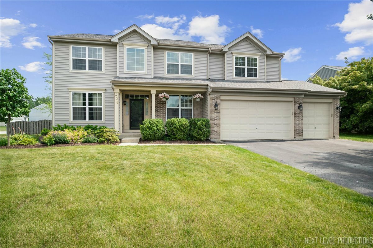 Property Photo: 406 Twinleaf Trail IL 60560