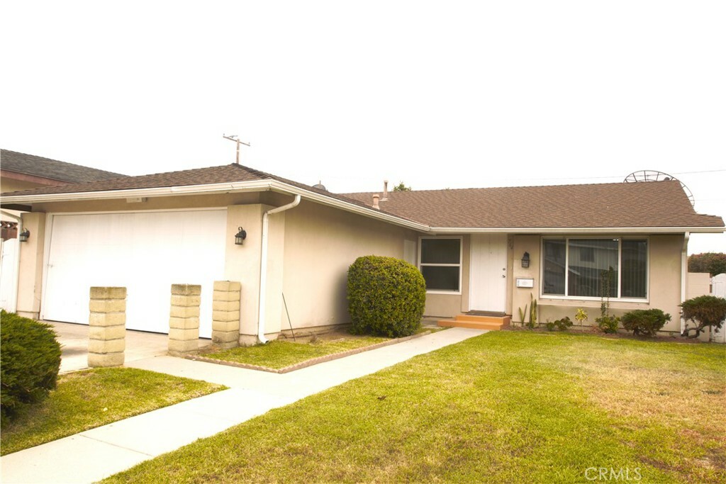 Property Photo:  764 E Turmont Street  CA 90746 