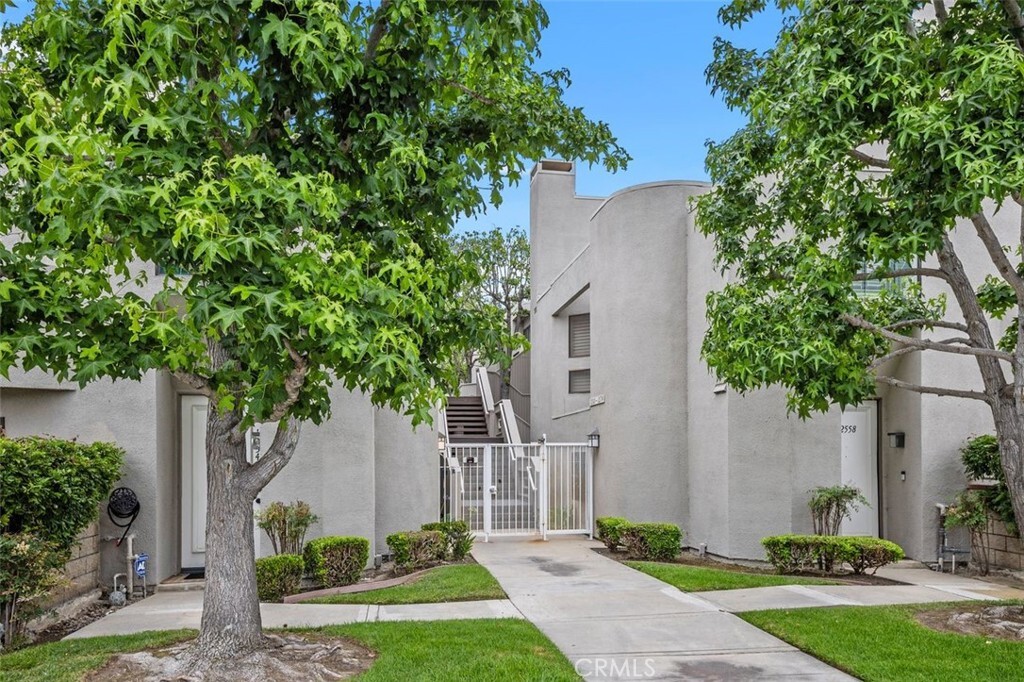 Property Photo: 12562 Montecito Road 3 CA 90740
