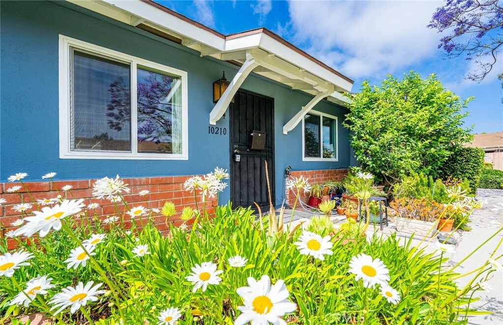 10210 Holburn Drive  Huntington Beach CA 92646 photo