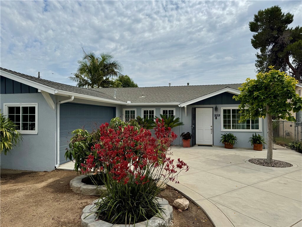 Property Photo: 959 Post Road CA 92626