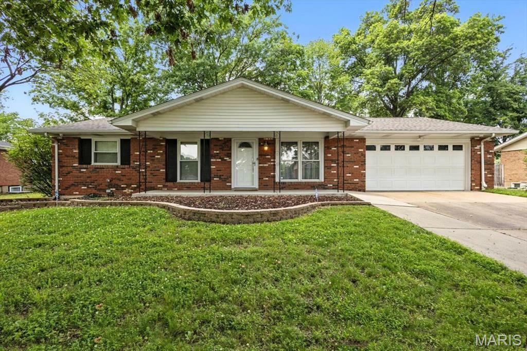Property Photo:  1689 Heffington Drive  MO 63017 