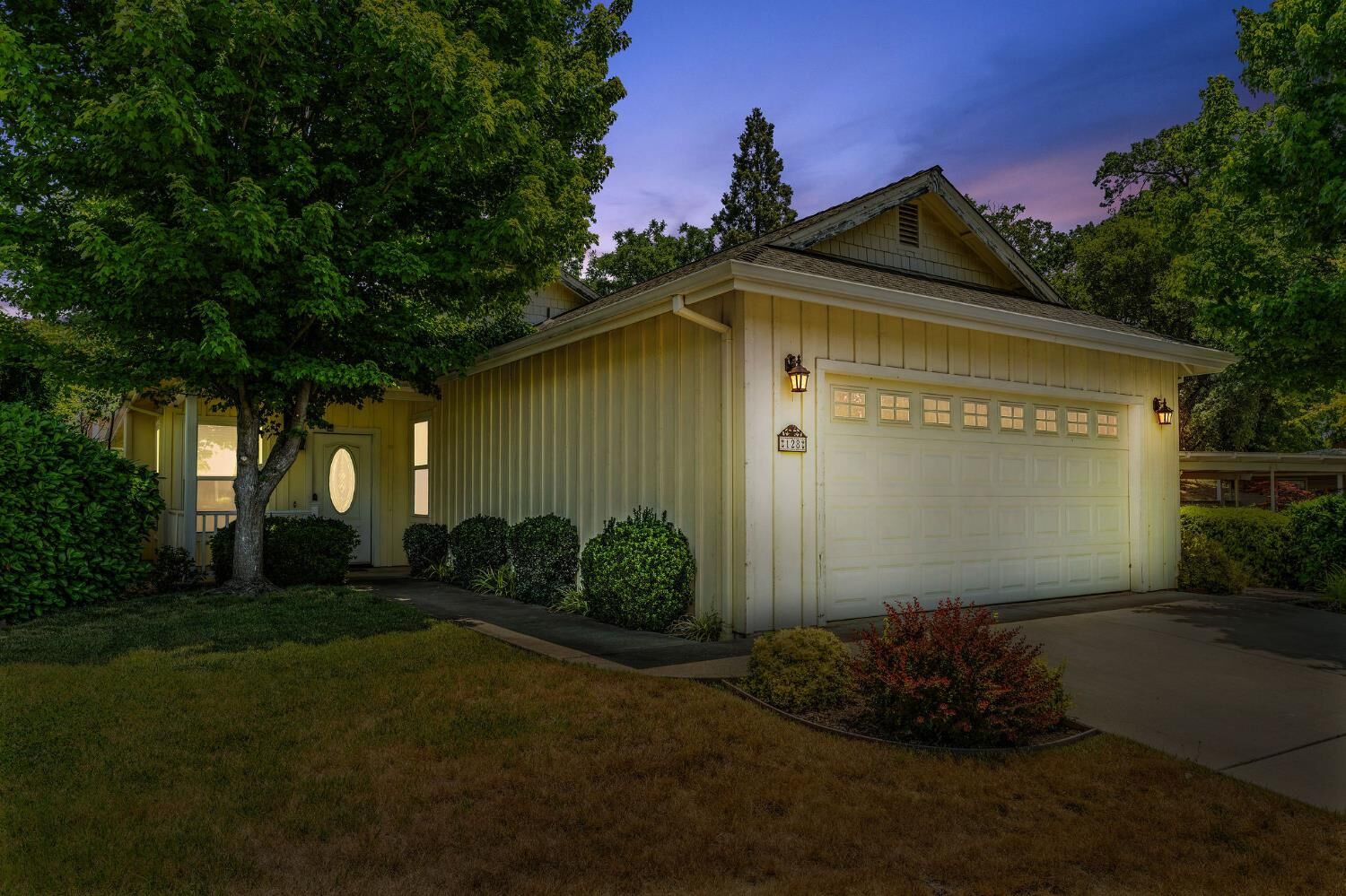 Property Photo: 128 Village Ct CA 95642