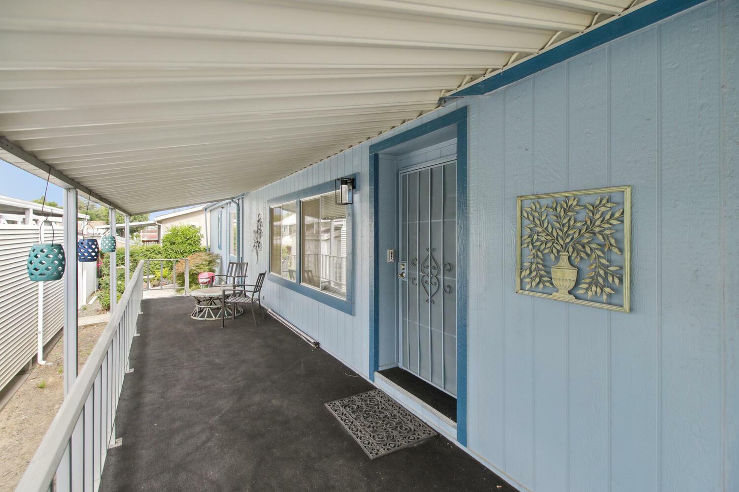 Property Photo: 162 Skybrook Lane CA 95828