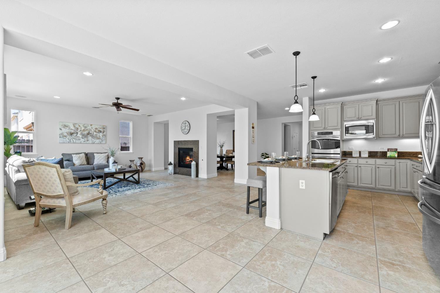 Property Photo: 3033 Copperwood CA 95762