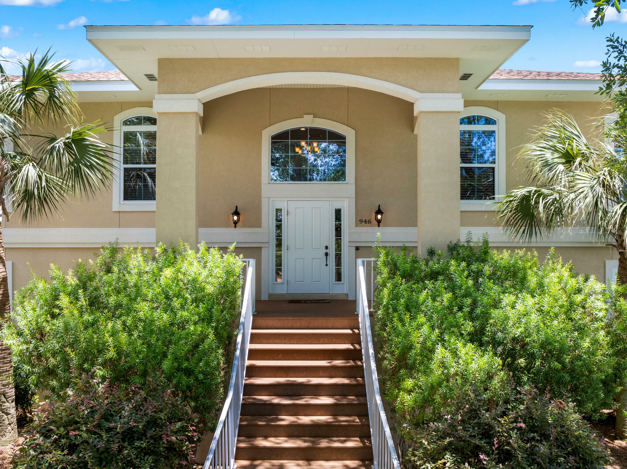 Property Photo:  946 Gondolier Boulevard  FL 32563 