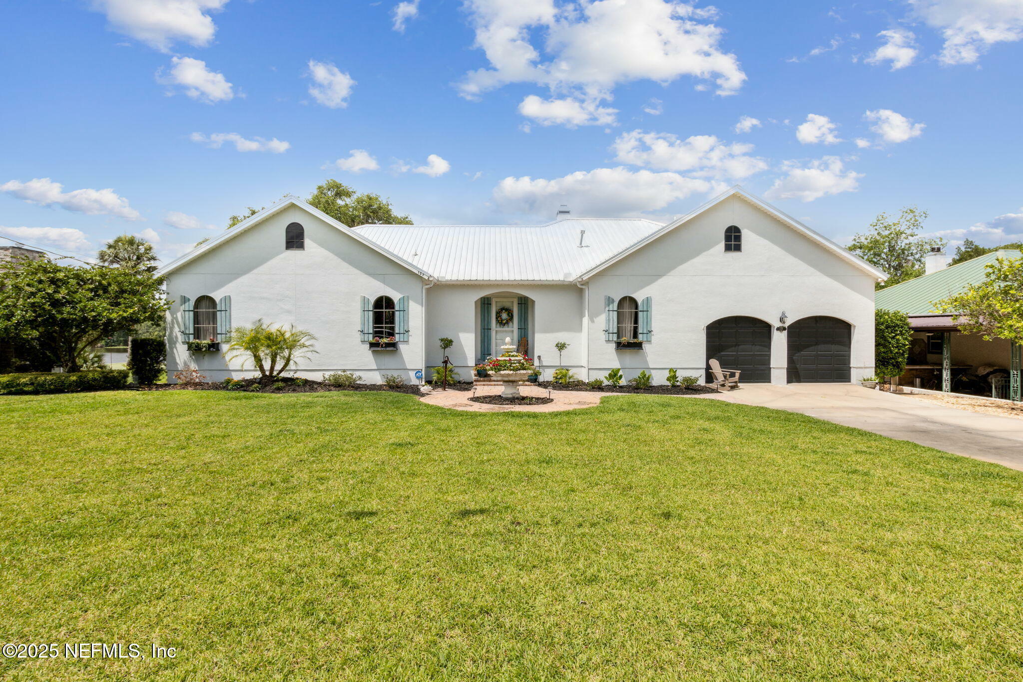 Property Photo: 127 River Road FL 32189
